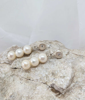 Women's Pearl Earrings