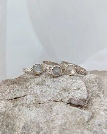 Vintage Mother of Pearl Ring