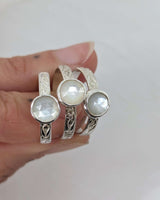 Vintage Mother of Pearl Ring