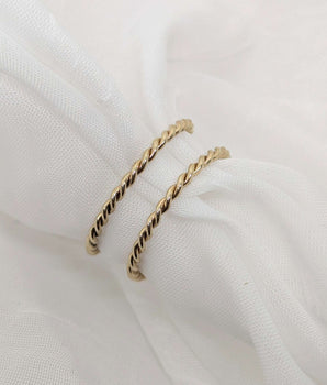 14k solid gold twisted band