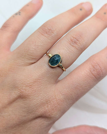 14 solid gold & grandidierite ring