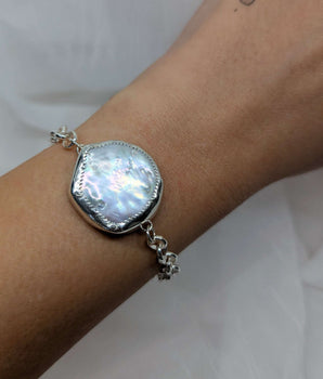 big chunky pearl bracelet