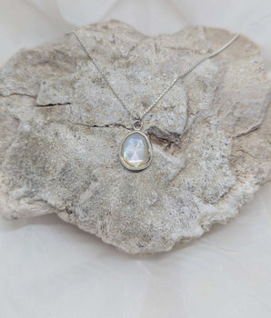 mother of pearl necklace