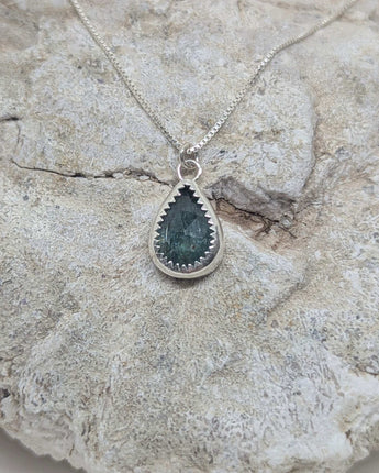 dark green kyanite necklace