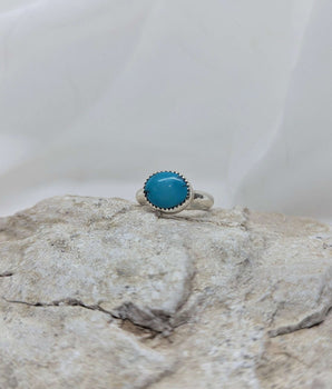 Small oval turquoise ring
