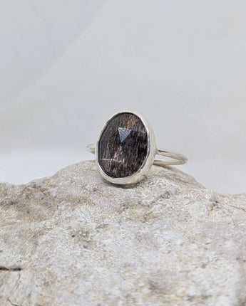 Unique brown moonstone ring
