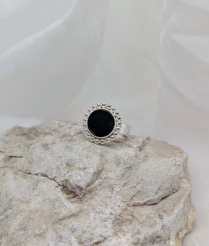 Big flower onyx ring