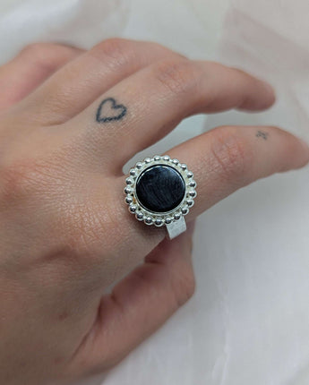 Big flower onyx ring