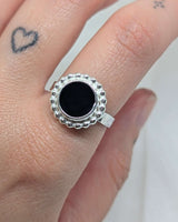 small flower onyx ring