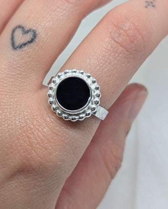 small flower onyx ring