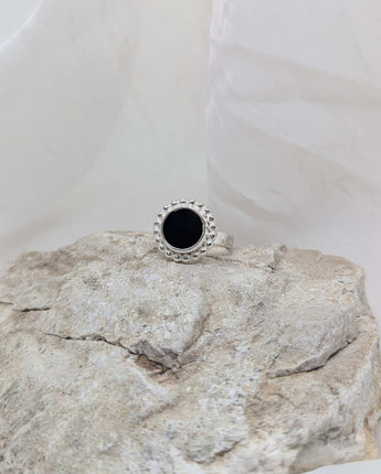 small flower onyx ring