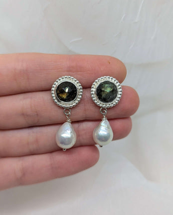 flower labradorite & pearls earrings