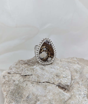 Wild horse drop shape ring