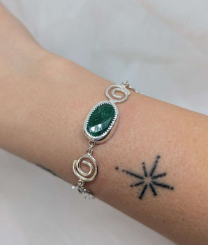 Green strawberry quartz & spiral bracelet
