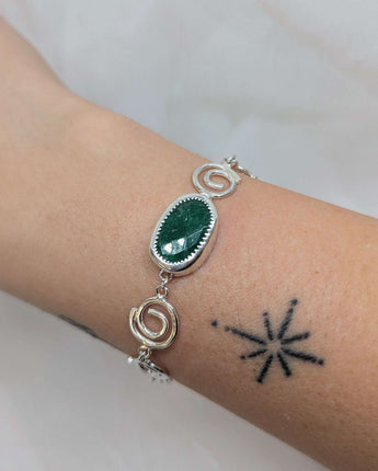Green strawberry quartz & spiral bracelet