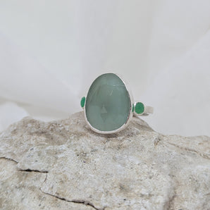 Aquamarine and chalcedony ring