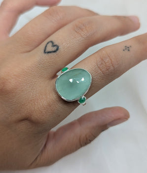 Aquamarine and chalcedony ring