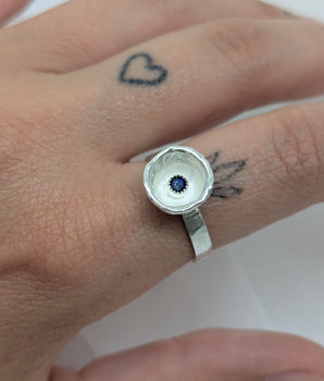 Silver flower ring with lapis