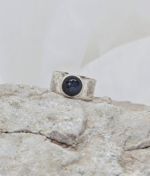 Round labradorite ring