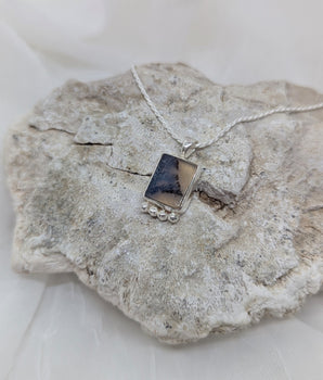 Dendritic agate necklace