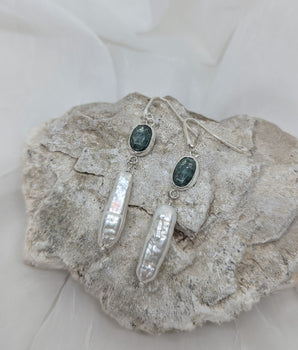 Green kyanite and pearl earrings