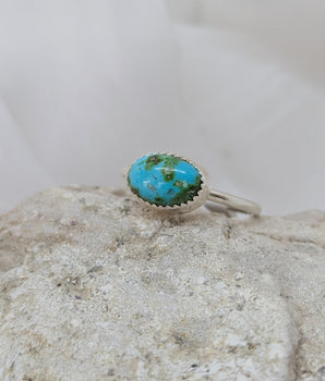 Small turquoise ring