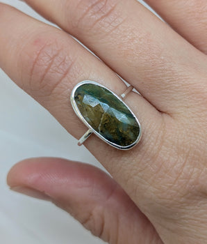 Cleo ring opal