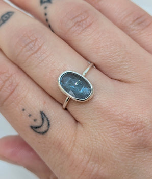 Cleo ring light blue